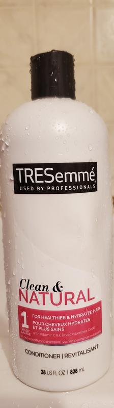 TRESemmé Rich Moisture Conditioner - Für Trockenes, Geschädigtes Haar, 6x680ml - Mit Vitamin E & Ceramid