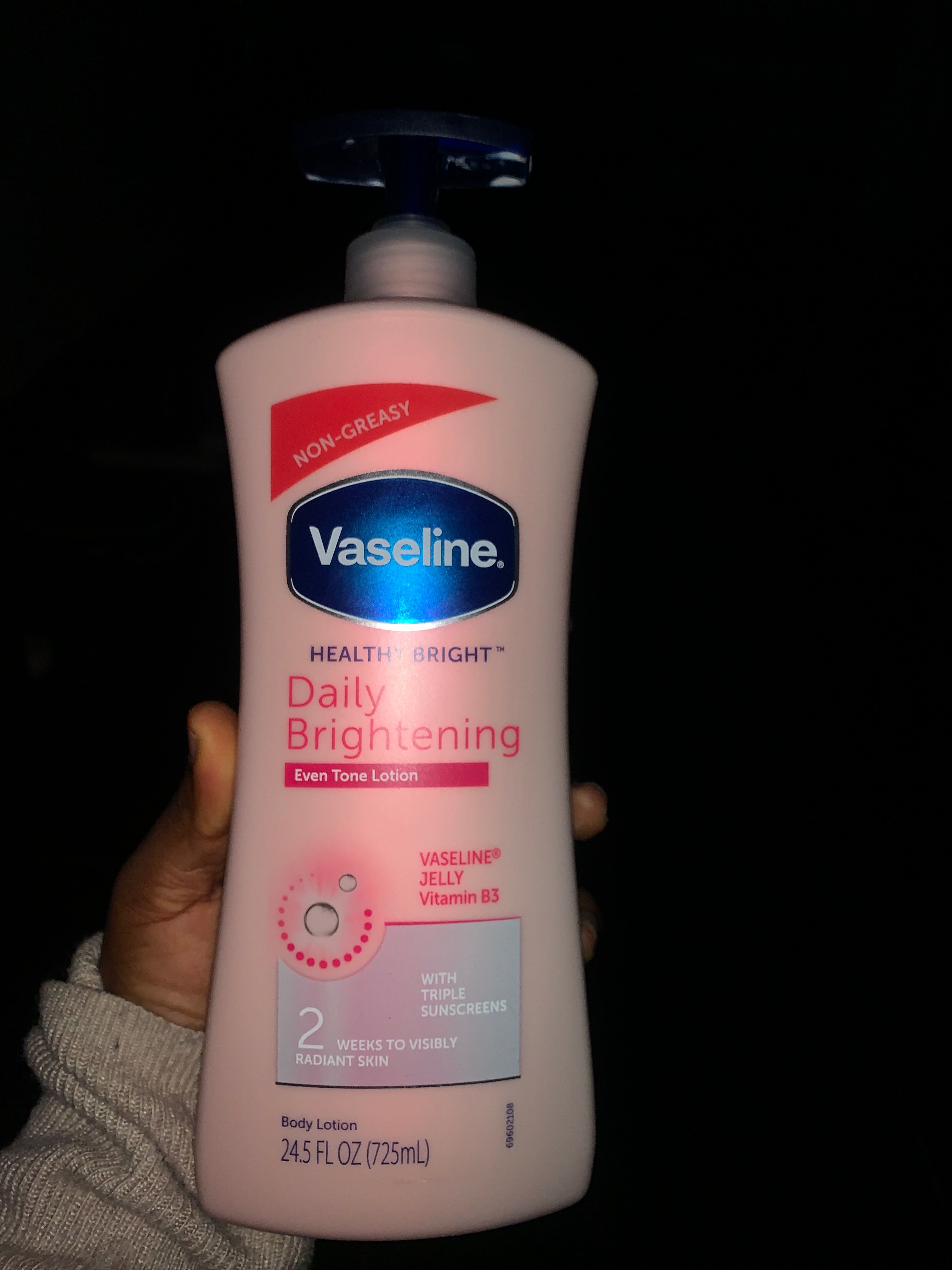 Vaseline Healthy Daily Brightening - Lotion éclaircissante 725ml, Anti-taches Brunes, UVA 4 étoiles